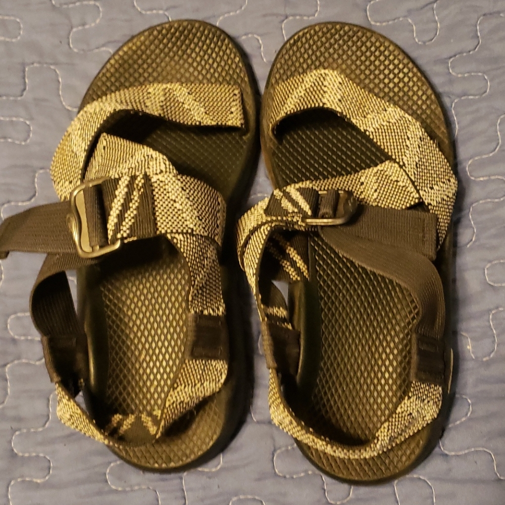 Chaco sandals with thick bands. MAKE OFFER!!